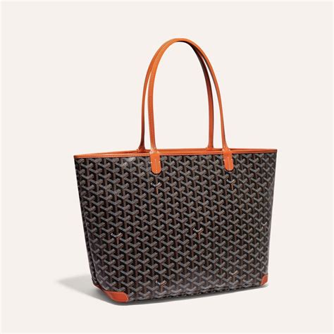 maison goyard necessity bag.